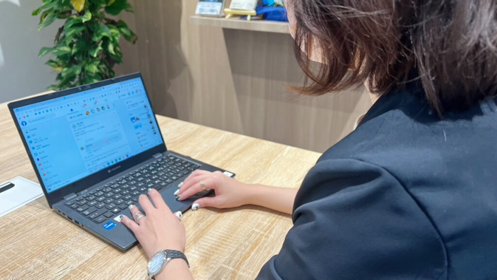 経理担当者の目線で開発されたツール。マニュアルいらずで社内導入もスムーズに